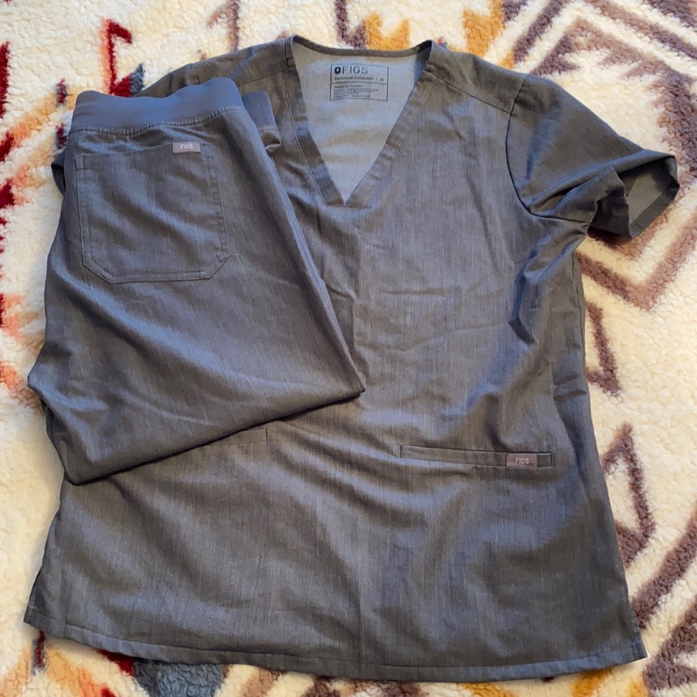 Gray FIGS scrubs (Set)